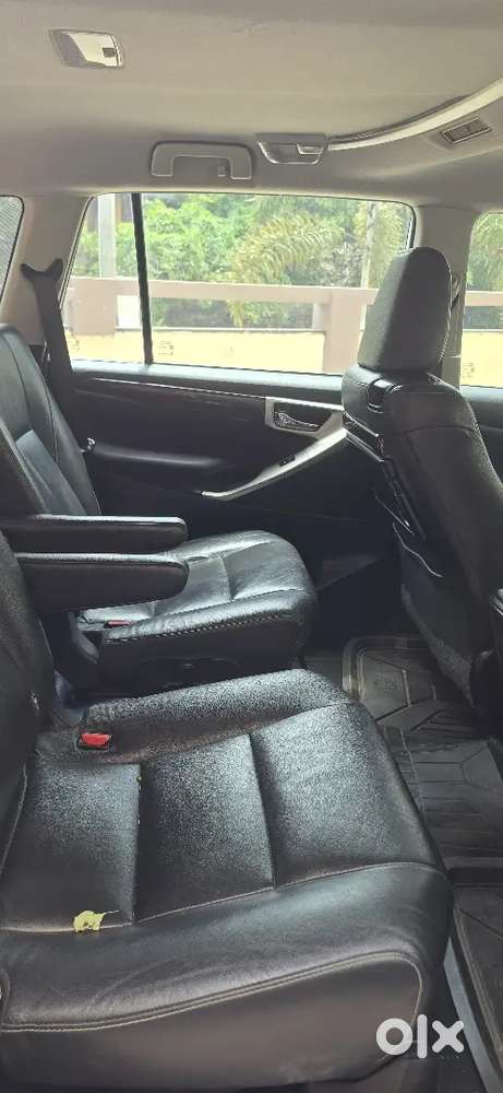 Toyota Innova Crysta 2016 Diesel 115000 Km Driven