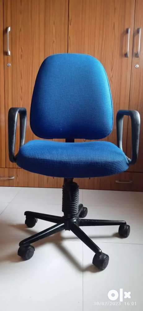 Olx used office discount chairs