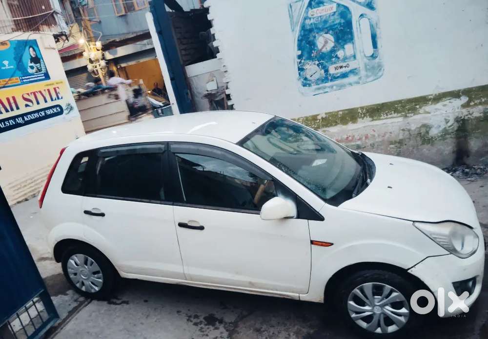 Ford Figo Petrol Lxi 2013 Model Documents Complete Accident Guarantee
