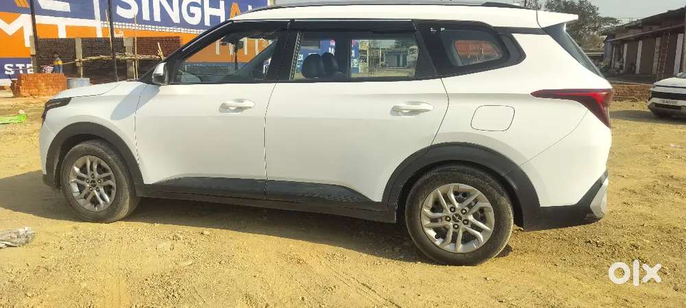 Kia Carens 2023 Diesel 44000 Km Driven