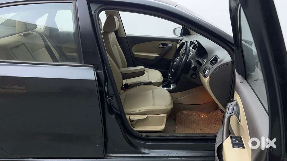 Volkswagen Vento 1.2 Tsi Highline At, 2017, Petrol
