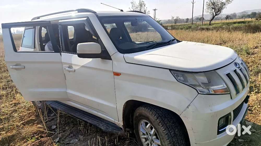 Mahindra Tuv 300 T8 2016 Diesel 124000 Km Driven