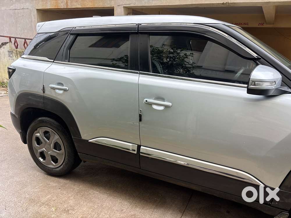 Maruti Suzuki Brezza 2024 Petrol Well Maintained