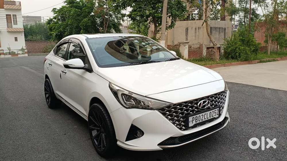 Showroom Condition Diesel Verna 2020 Top Model 85000 Km Driven