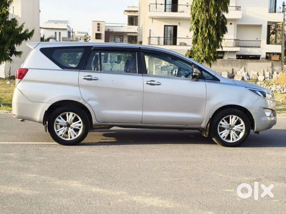 Toyota Innova Crysta 2.8z Automatic, 2017, Diesel