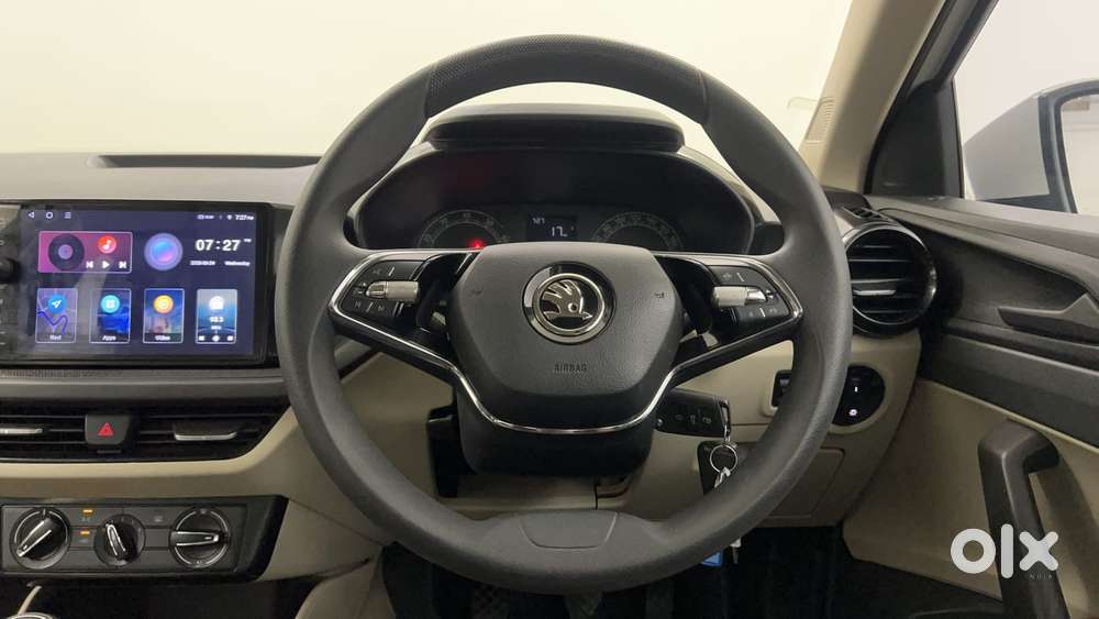 Skoda Slavia Active 1.0l Tsi Mt, 2022, Petrol
