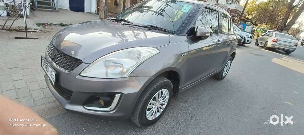 Maruti Suzuki Swift Vxi Optional, 2015, Petrol