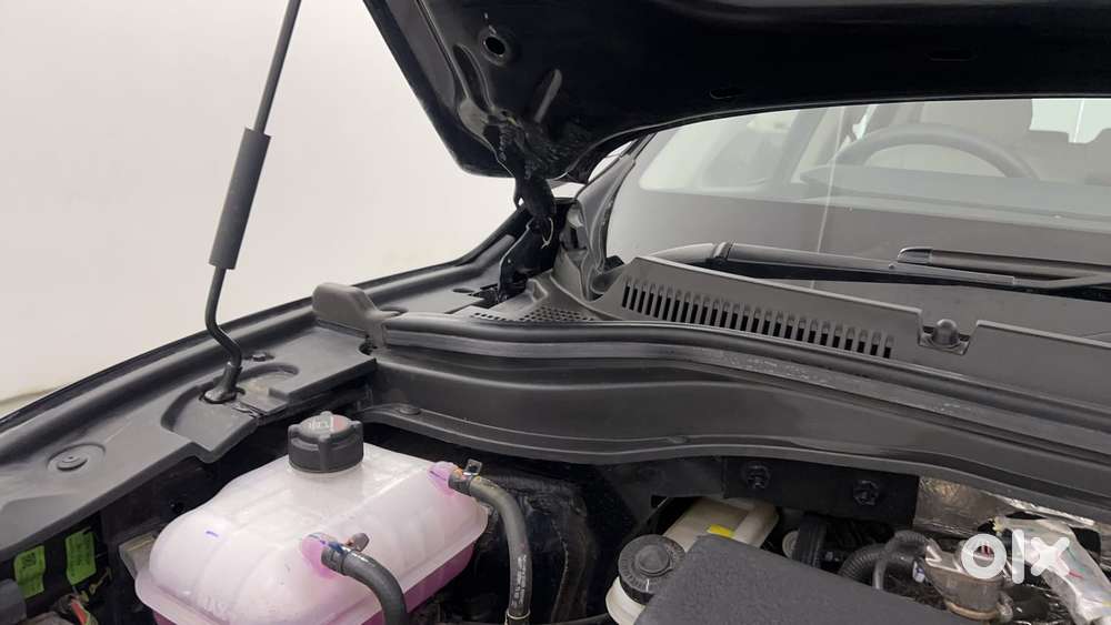 Mahindra Xuv700 2.2 Ax 5 Diesel At 7 Str, 2024, Diesel