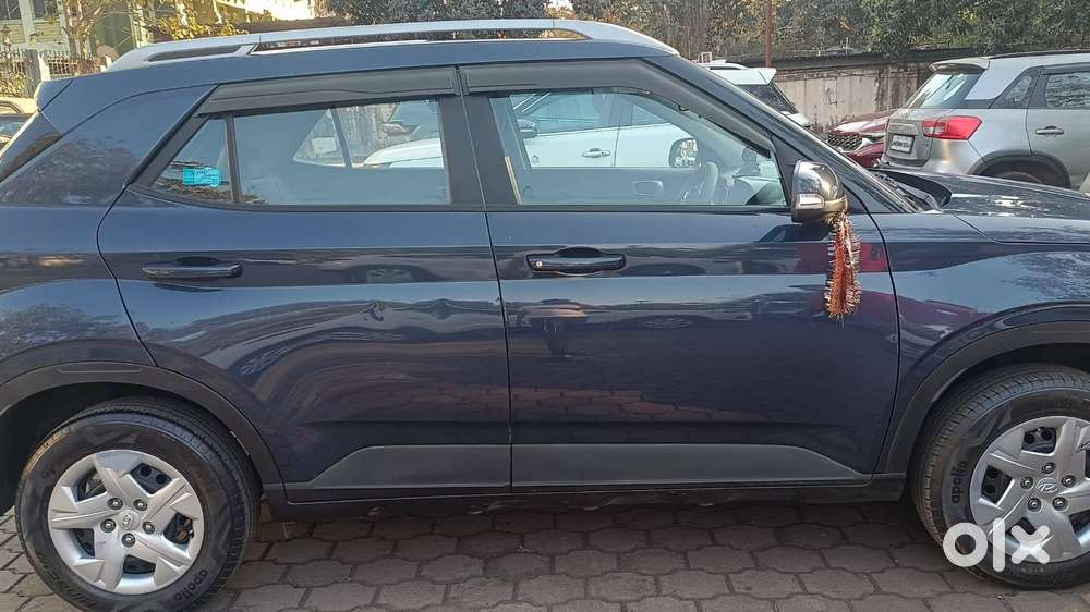 Hyundai Venue S (o) 1.2 Petrol Knight Edition, 2022, Petrol