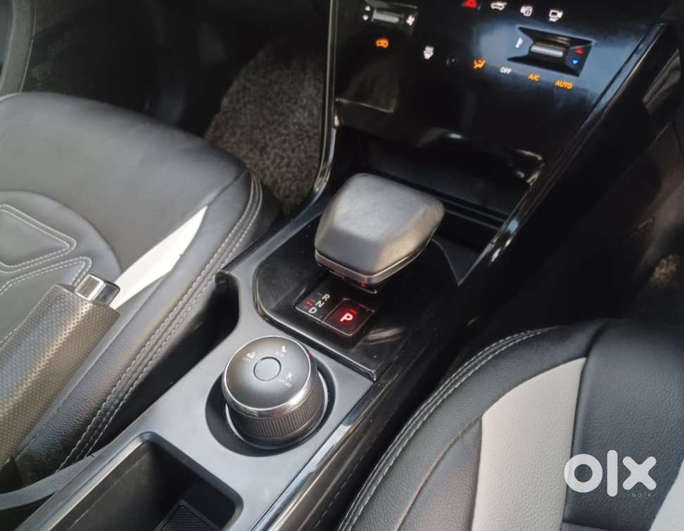 Tata Nexon Creative Plus S 1.2 Revotron Petrol 7dca, 2024, Petrol