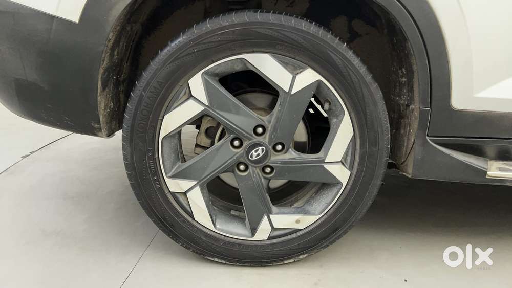 Hyundai Alcazar 2.0 Signature (o) Petrol At 6 Str, 2022, Petrol