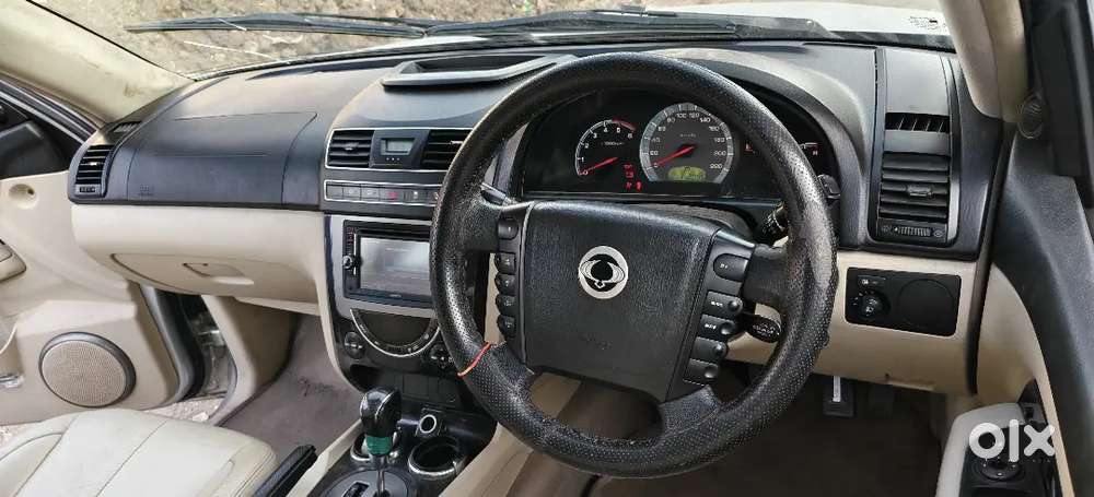 Mahindra Ssangyong
Model: Rexton
Year:2013
Variant: Rx7 Awd4×4