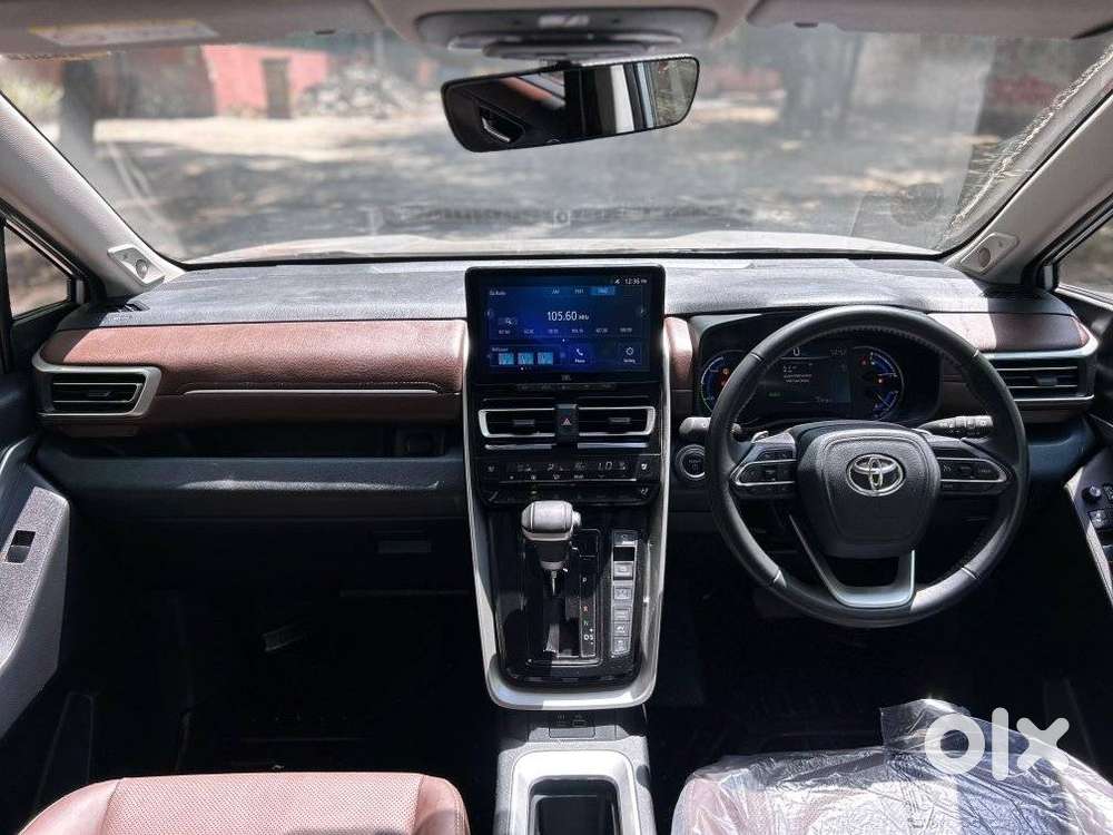 Toyota Innova Hycross 2.0 Zx (o) Hybrid 7 Str, 2024, Petrol
