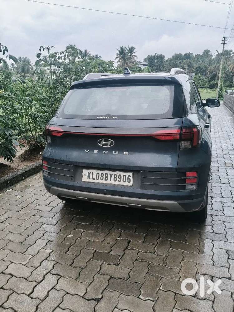 Hyundai Venue 2022 Petrol Well Maintained