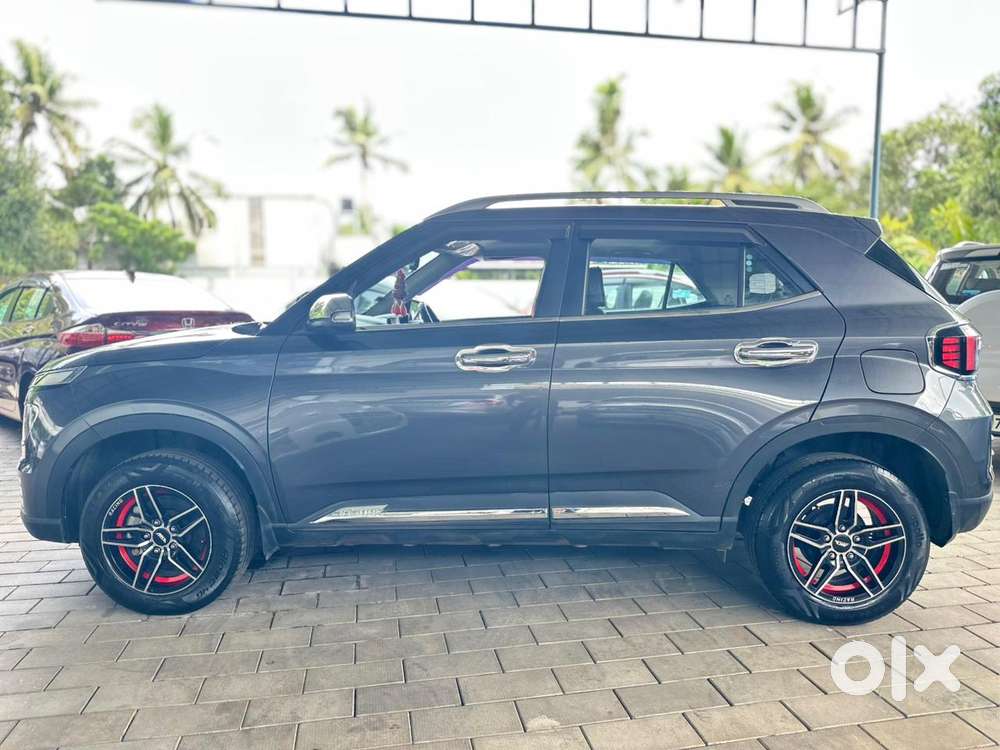 Hyundai Venue Sx 1.2 Mt Knight Edition, 2022, Petrol