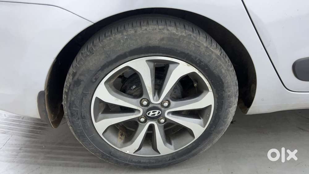 Hyundai Xcent 1.2 Vtvt Sx Option, 2015, Petrol