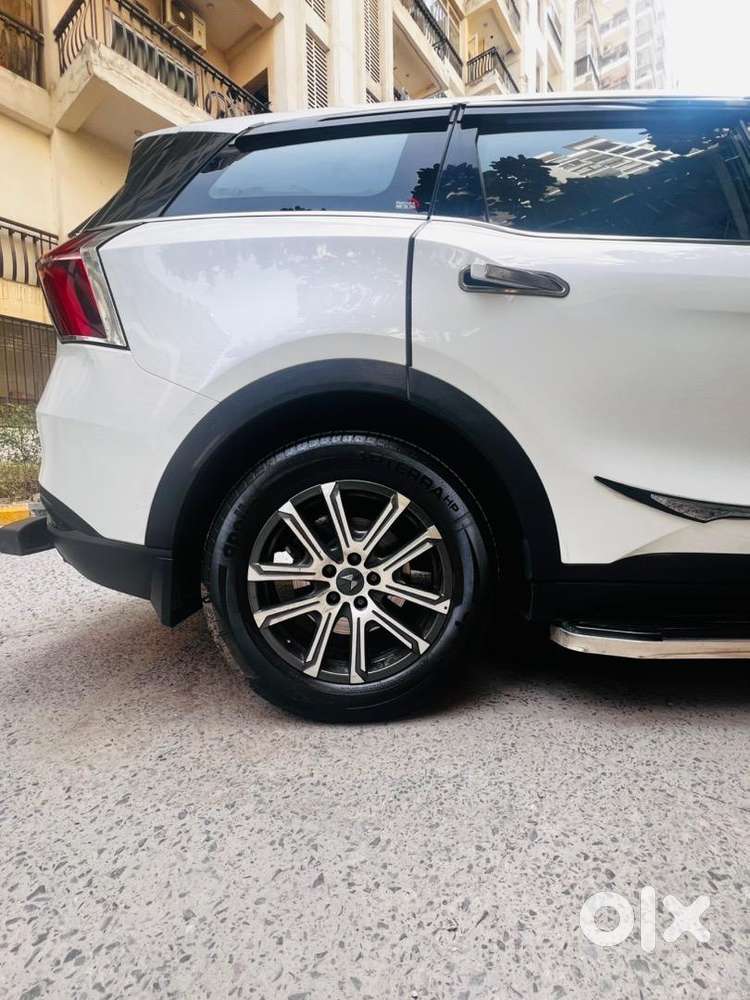 Mahindra Xuv700 7seater Luxury Top Model Petrol 2022 Automatic