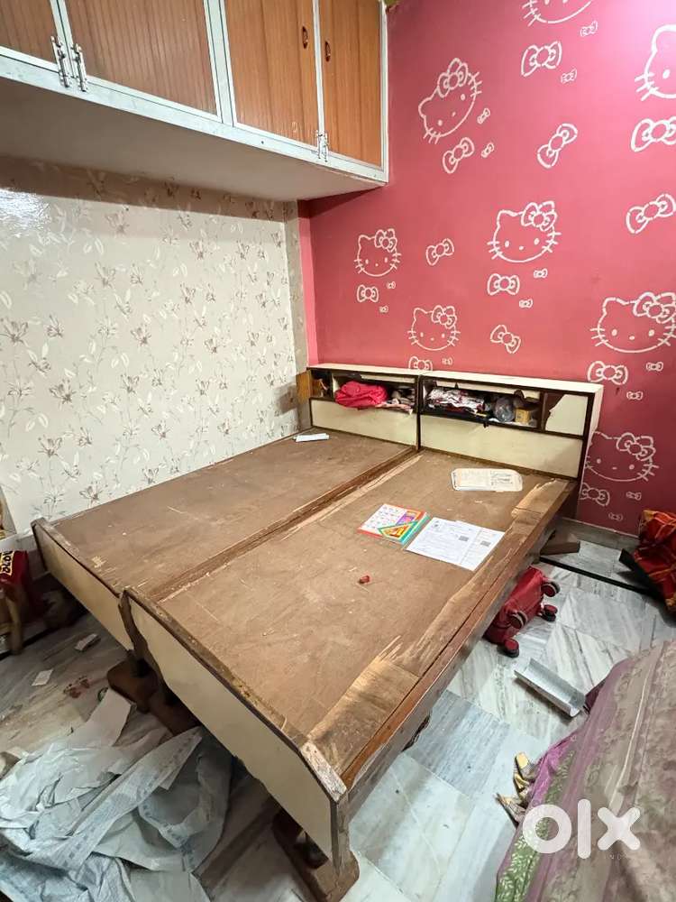 Wooden Double Bed / Queen Size Bed for