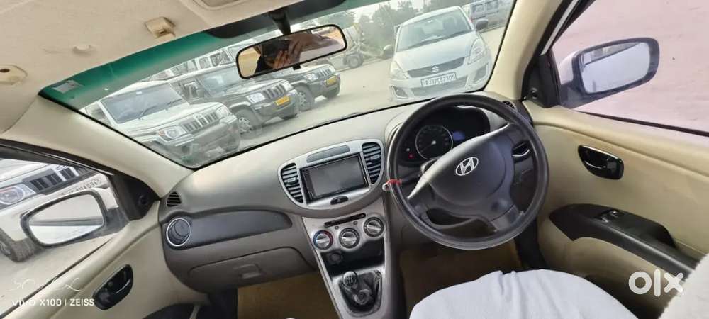 Hyundai I10 2012 Petrol 120000 Km Driven