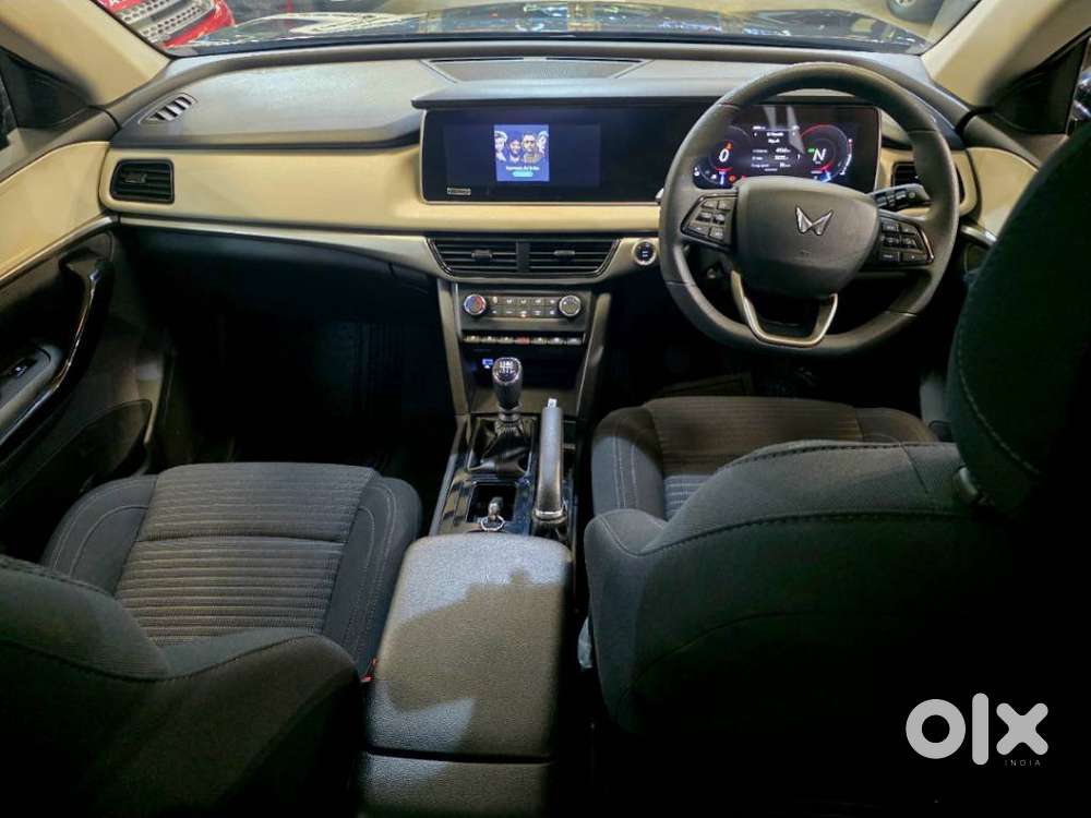 Mahindra Xuv700 2.2 Ax 5 Diesel At 7 Str, 2024, Diesel