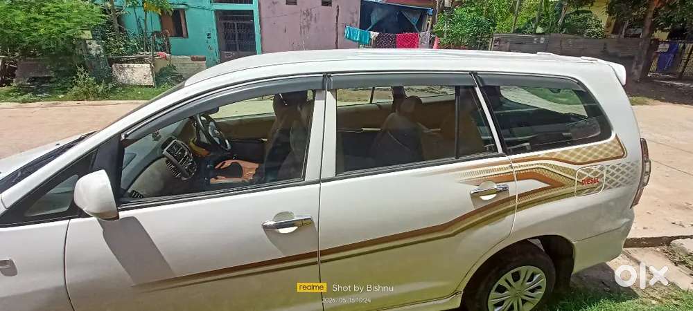 Toyota Innova 2016 Diesel 100000 Km Driven