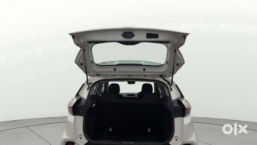 Tata Nexon 1.2 Revotron Xm (s), 2023, Petrol