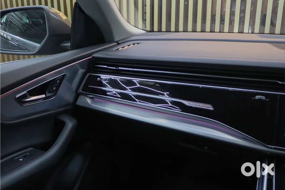 Audi Q8 3.0 Celebration Edition, 2023, Petrol