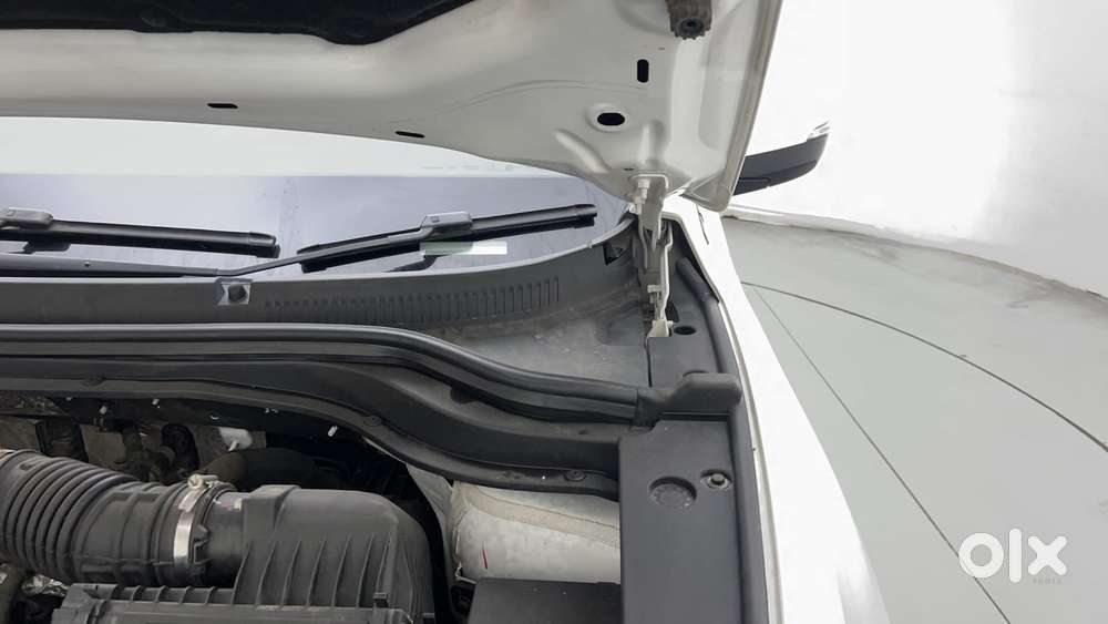 Mahindra Xuv700 2.0 Ax 7 Petrol At Str, 2024, Petrol