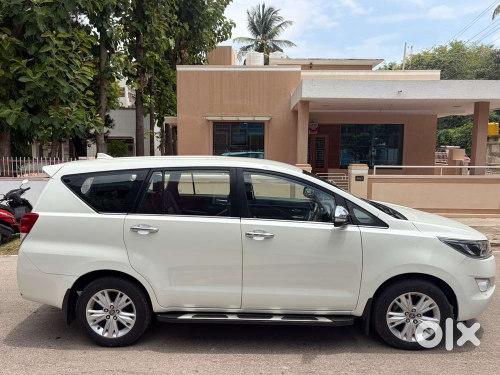 Toyota Innova Crysta 2.4 Z 7 Str, 2016, Diesel