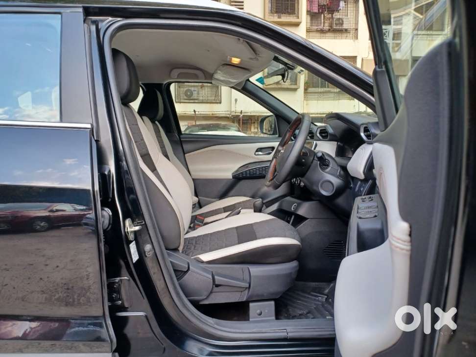 Nissan Magnite Tekna B4d 1.0 Amt Cng, 2024, Petrol