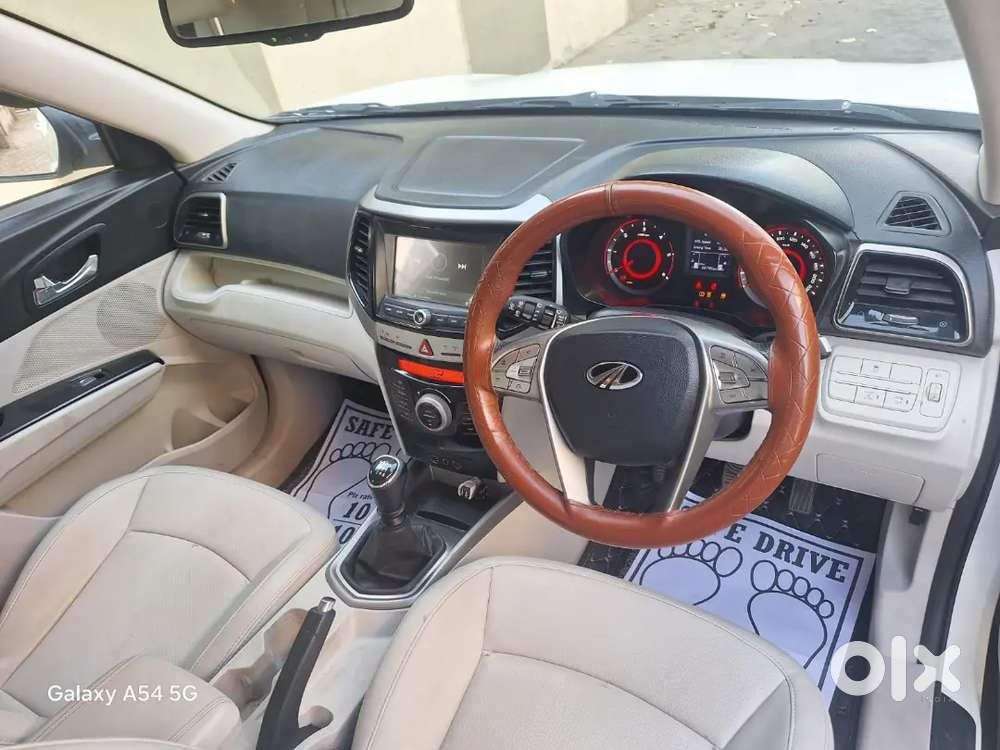 Mahindra Xuv 300 W8 Opsnal Model