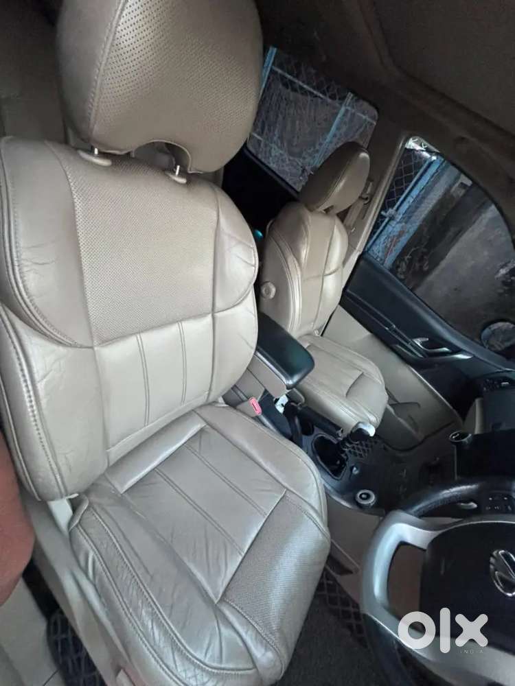 Mahindra Xuv500 2017 Diesel 140000 Km Driven