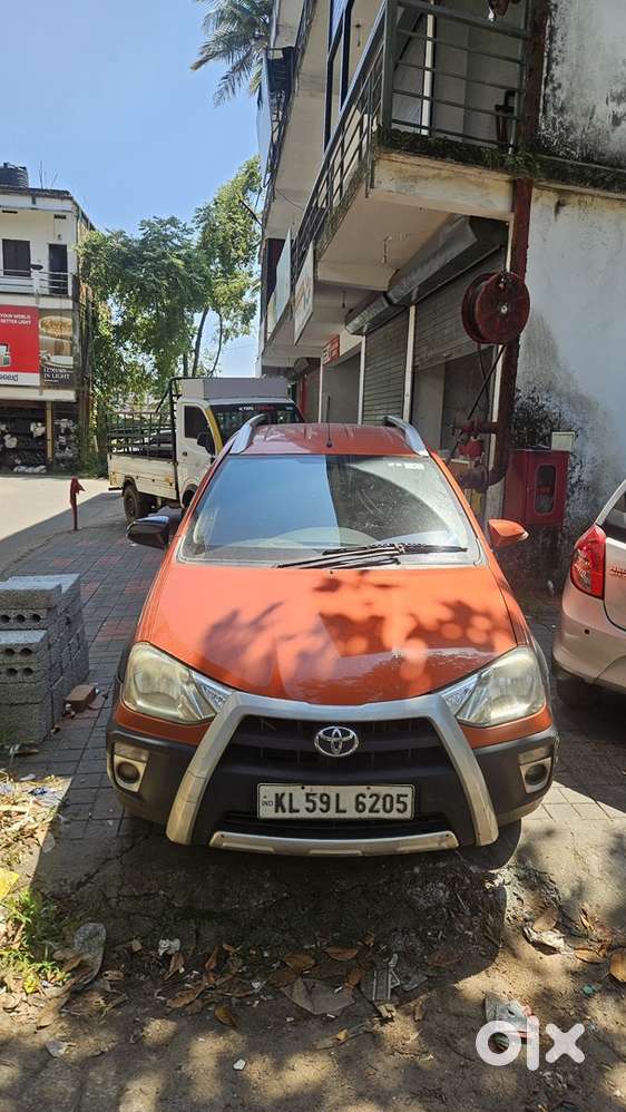 Toyota Etios Cross 2015