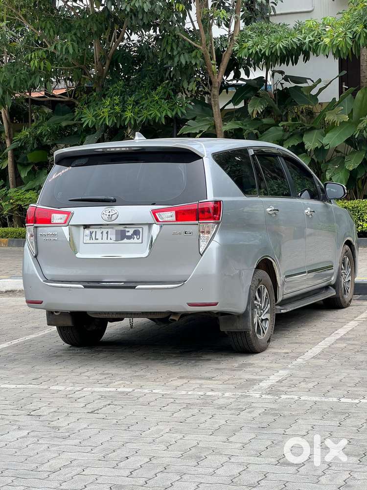 Toyota Innova Crysta [2020-ongoing] 2.4 Gx At 8 Str, 2022, Diesel