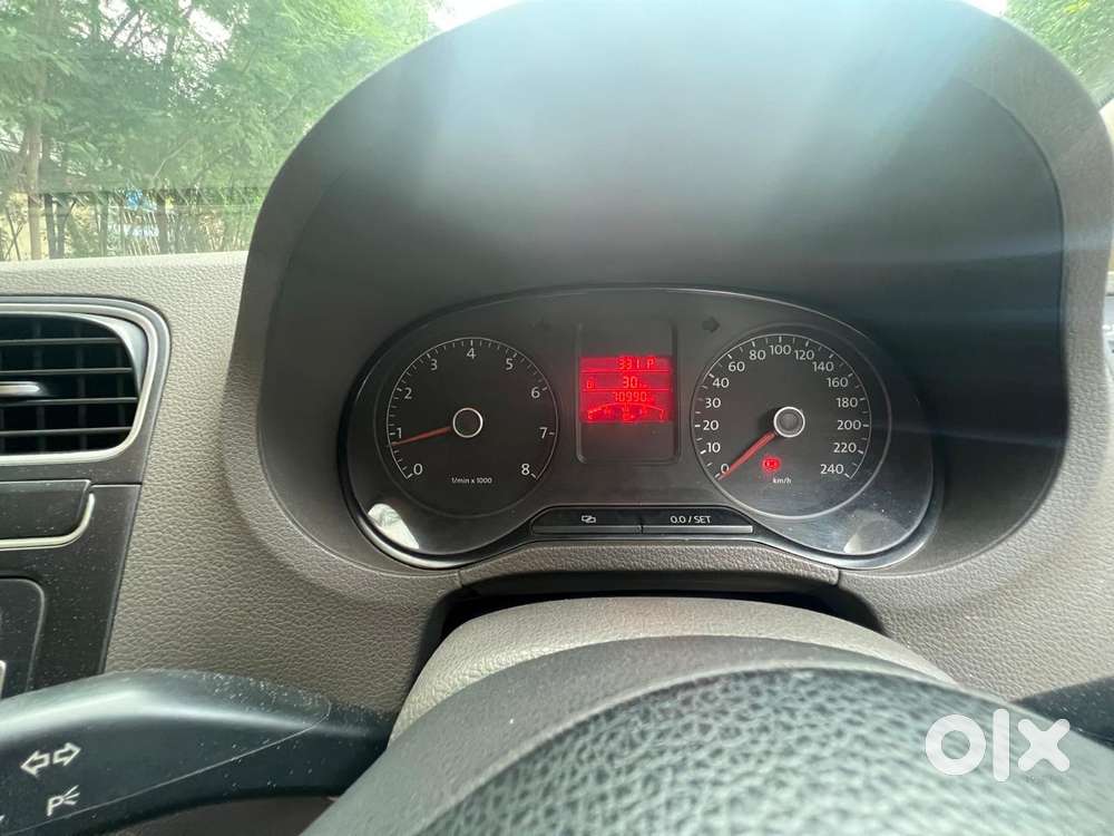 Volkswagen Vento 2010-2013 Petrol Highline, 2011, Petrol