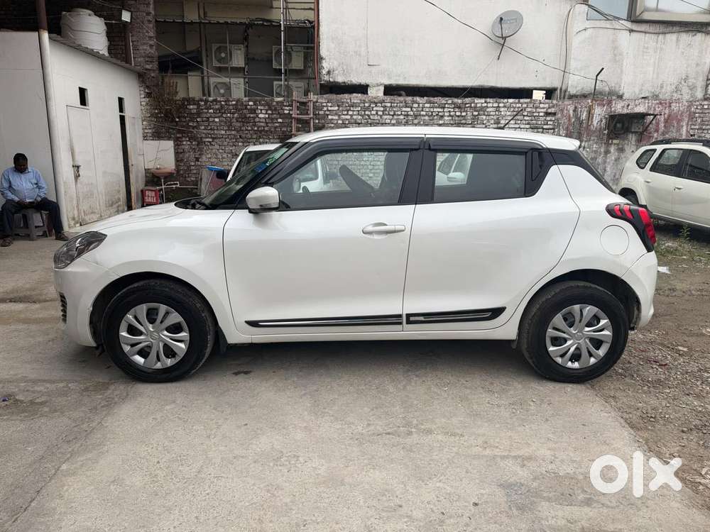 Maruti Suzuki Swift Vvt Vxi, 2021, Petrol