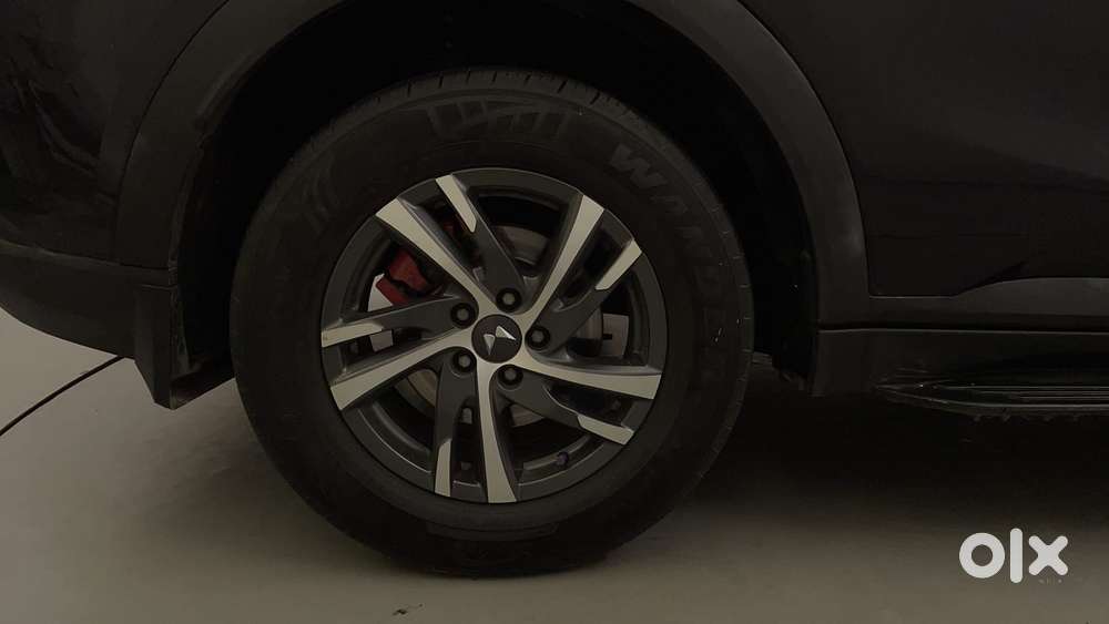 Mahindra Xuv700 2.2 Ax 5 Diesel At 7 Str, 2023, Diesel