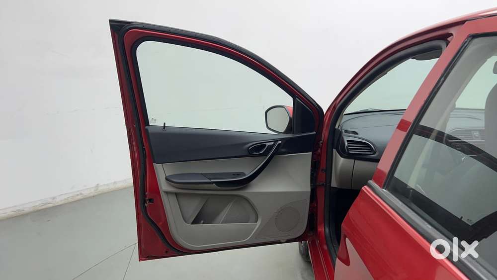 Tata Tiago 1.2 Revotron Xz Wo Alloy, 2019, Petrol