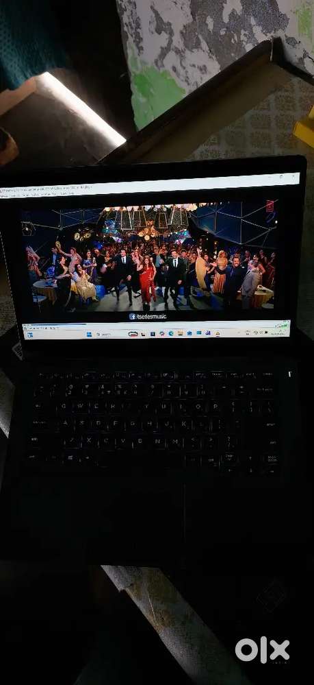 I5 8th generation touch & 180 degree
