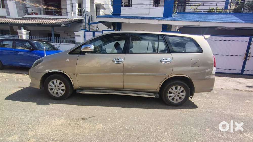 Toyota Innova 2004-2011 2.5 V Diesel 7-seater, 2010, Diesel