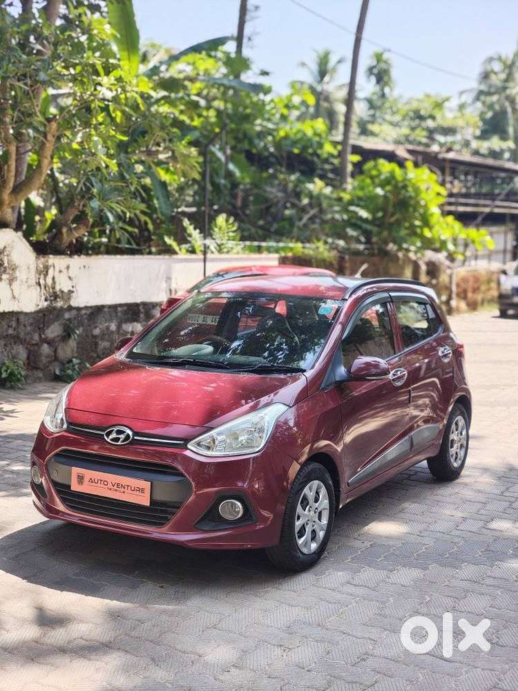 Hyundai Grand I10 Sportz, 2015, Petrol