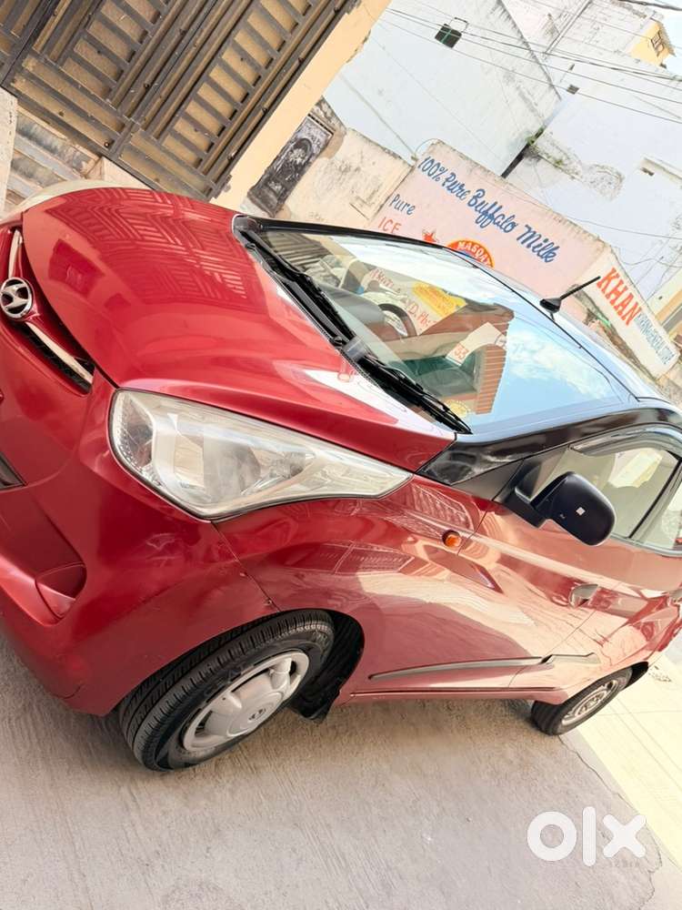 Hyundai Eon Dlite+ Red