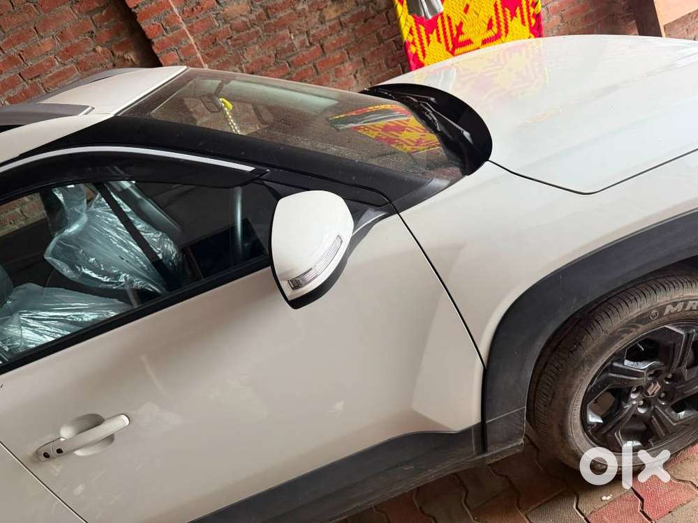 Automatic Brezza Zxi Sunroof