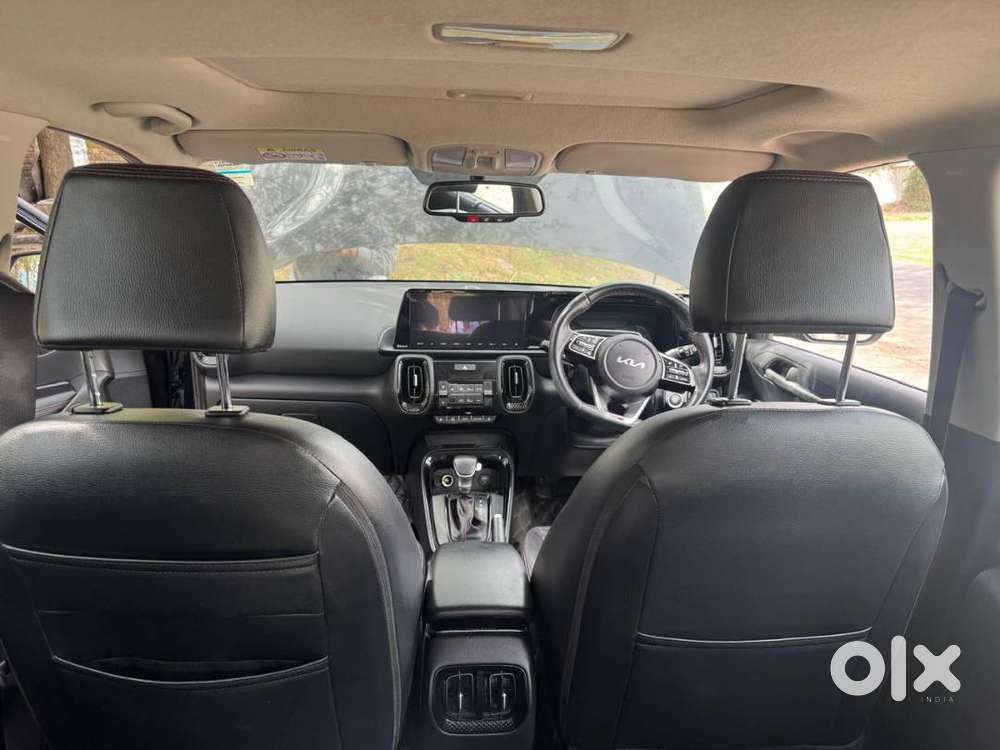 Kia-sonet D1.5 6at Gtx Plus, 5 Seater, Aurora Black Pearl Colour