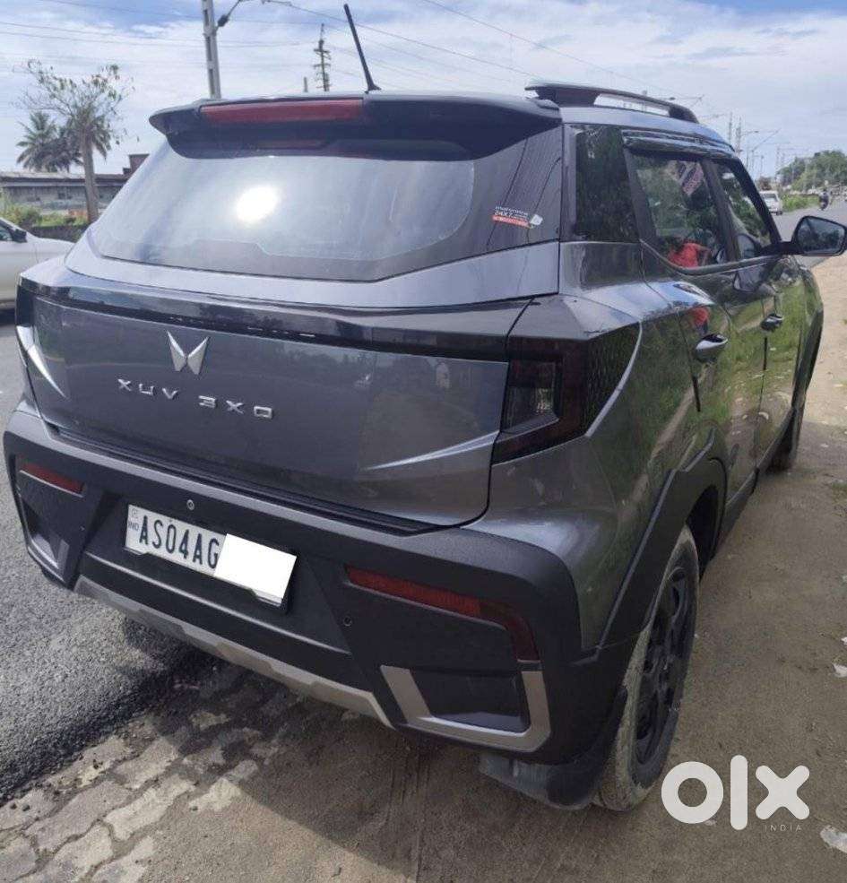 Mahindra Xuv 3xo Mx3, 2025, Petrol