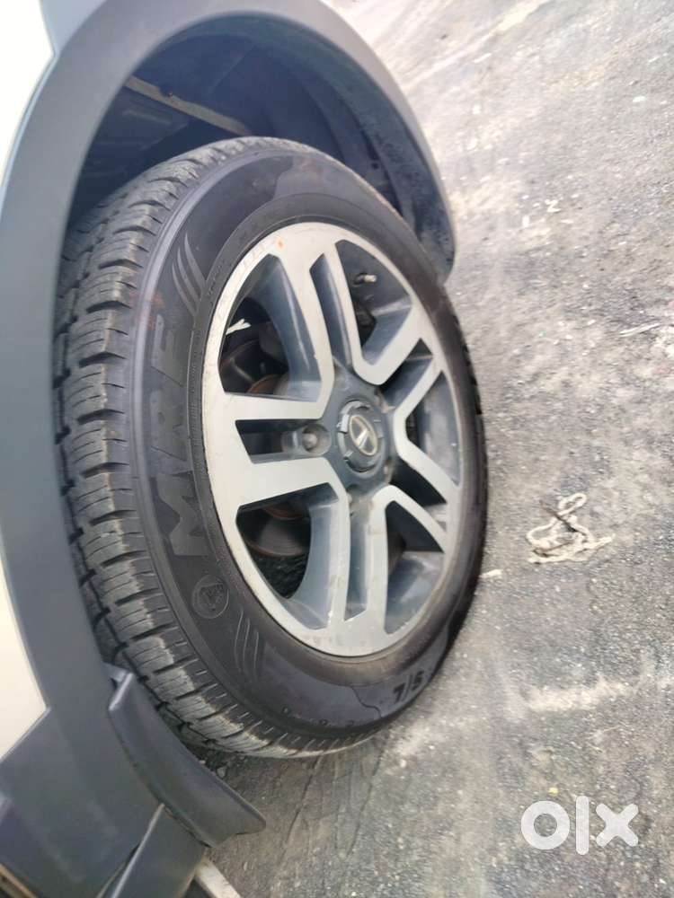 Tata Hexa Diesel 175899 Km Driven