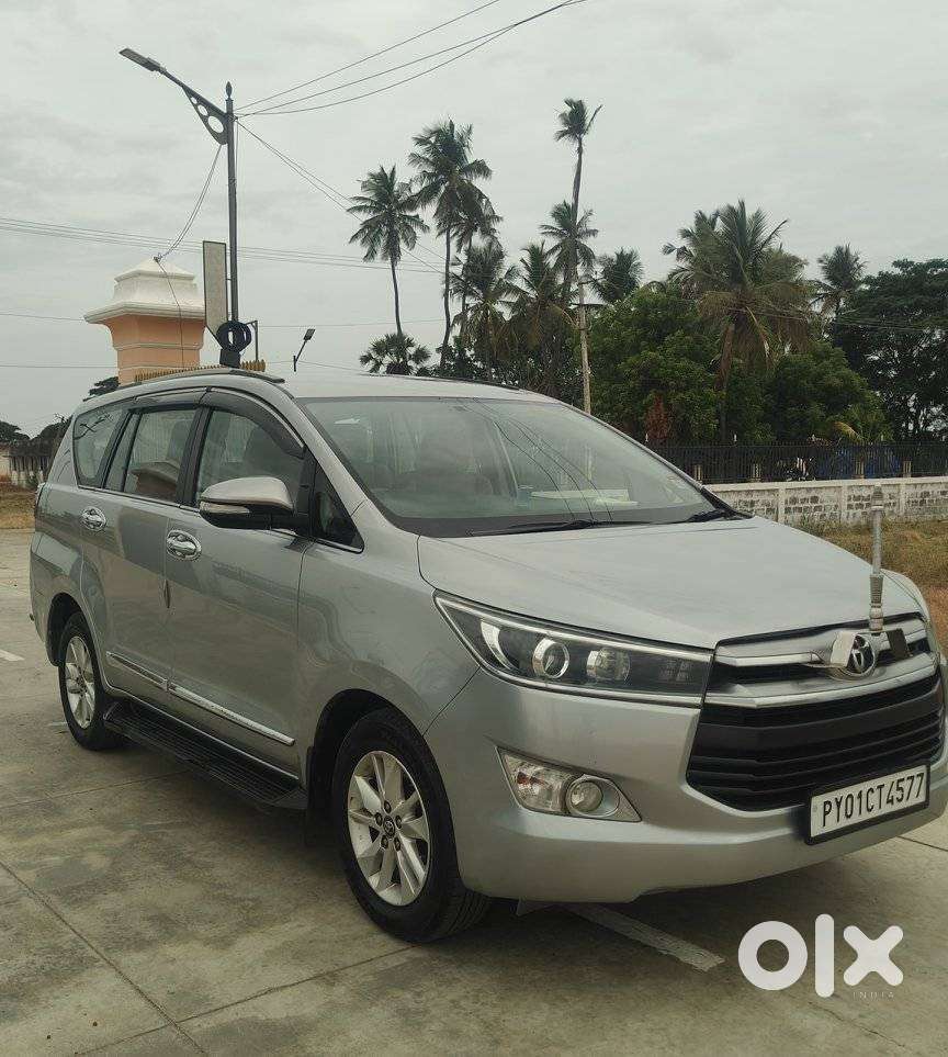 Toyota Innova Crysta 2.4 V 8 Str, 2018