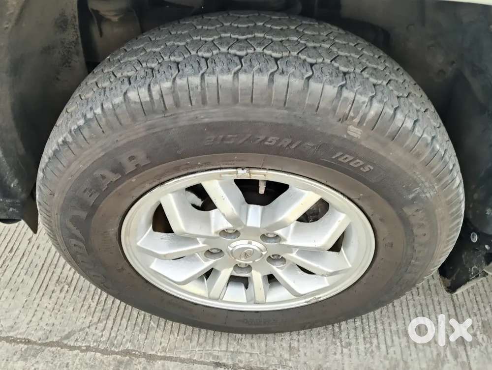 Tuv 300 T8 Deisel 7 Seater