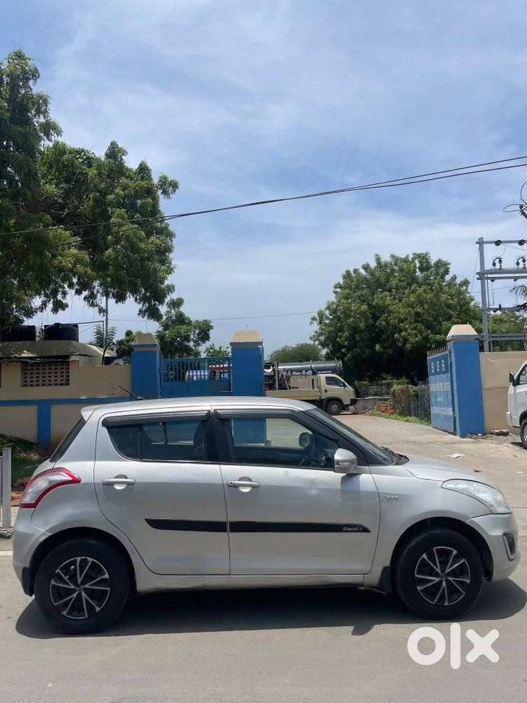 Maruti Suzuki Swift Vxi Optional, 2015, Petrol