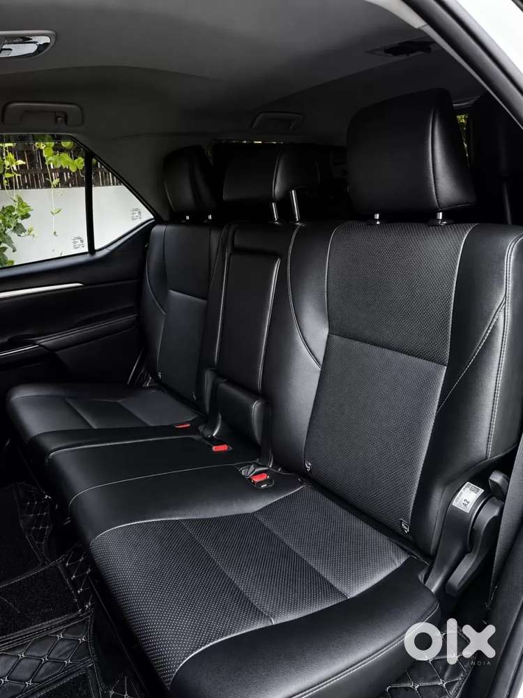 Toyota Fortuner 4x2 At 2.7 Petrol, 2025, Petrol
